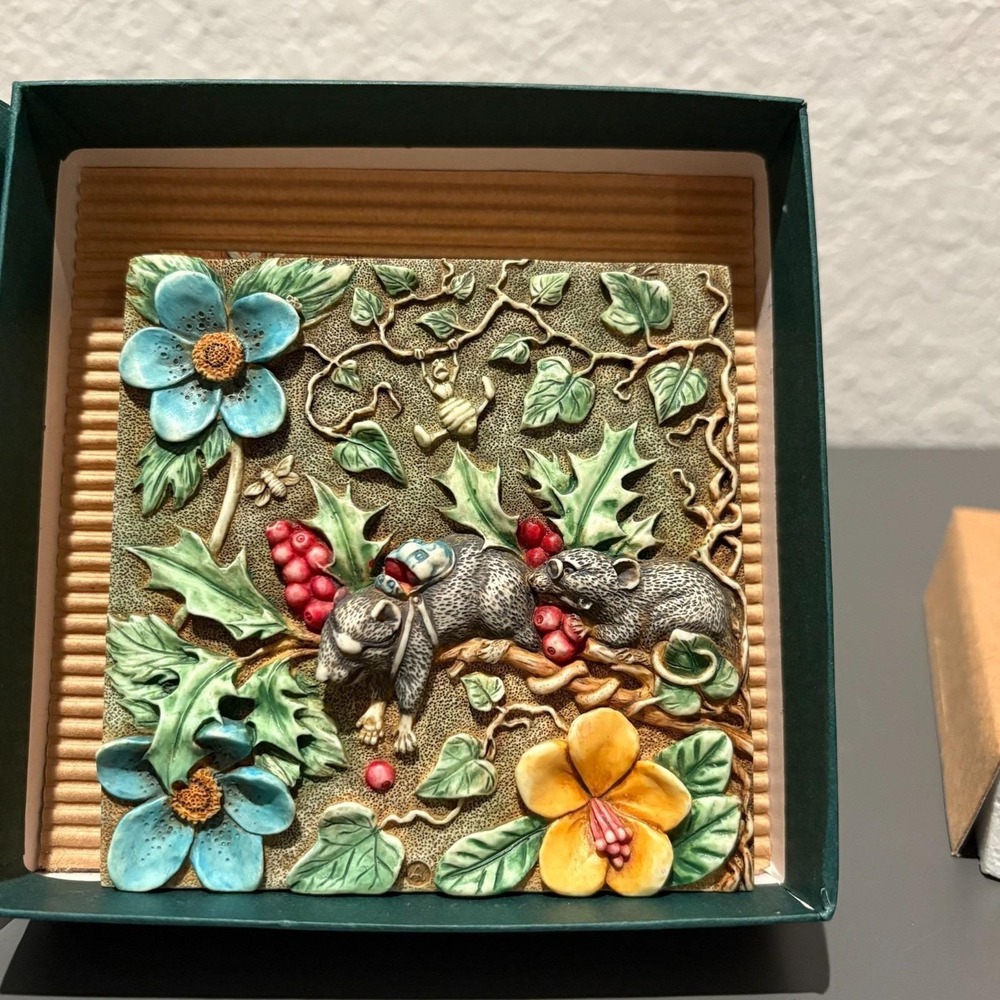 Harmony Kingdom Picturesque - Byron's Secret Garden "Two Blind Mice" 4x4" Tile